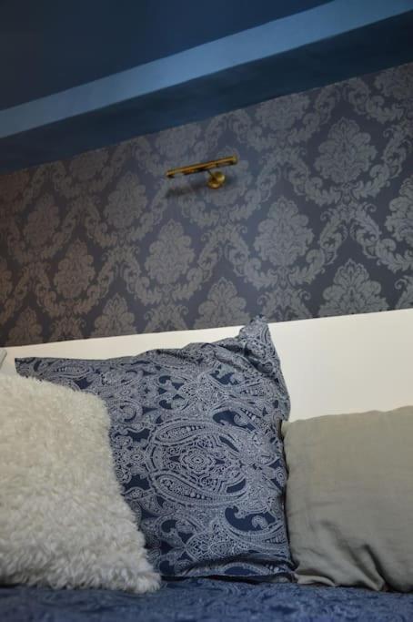 La Loge Familiale: 110M2, Place Rose Goudard, Ac L'Isle-sur-la-Sorgue Kültér fotó