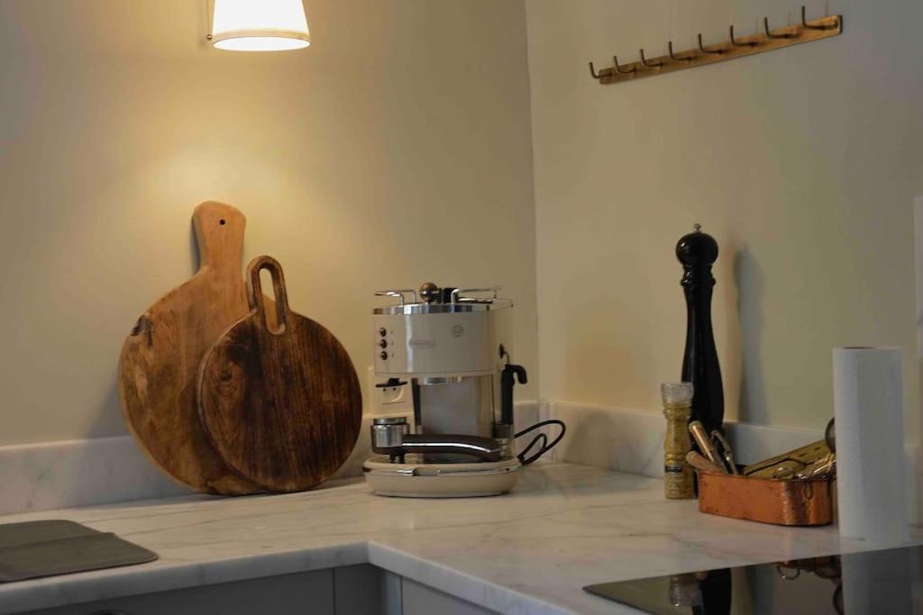 La Loge Familiale: 110M2, Place Rose Goudard, Ac L'Isle-sur-la-Sorgue Kültér fotó