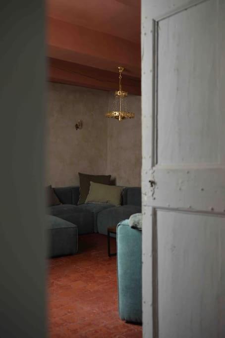 La Loge Familiale: 110M2, Place Rose Goudard, Ac L'Isle-sur-la-Sorgue Kültér fotó