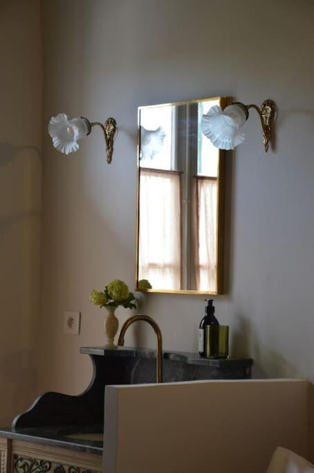 La Loge Familiale: 110M2, Place Rose Goudard, Ac L'Isle-sur-la-Sorgue Kültér fotó