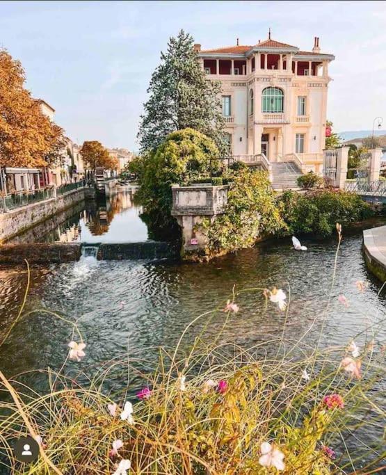La Loge Familiale: 110M2, Place Rose Goudard, Ac L'Isle-sur-la-Sorgue Kültér fotó